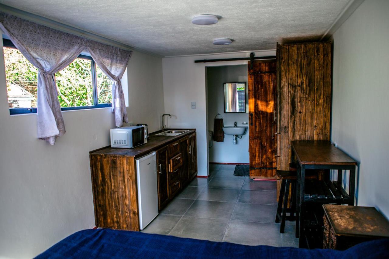 Peaceful 1-Bedroom Flatlet, 10 Min From The Beach ケープタウン エクステリア 写真
